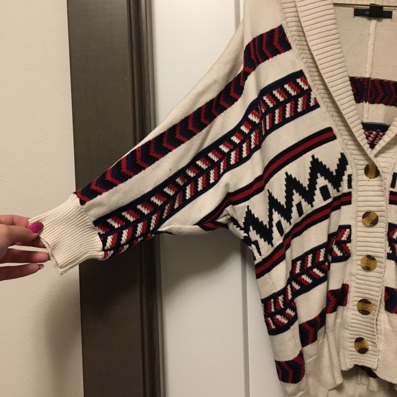 Cozy Patterned Cardigan - Picture 4 of 6